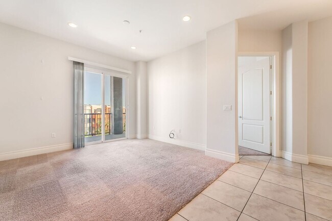 Foto del edificio - Modern Condo Living with Luxury Finishes i...