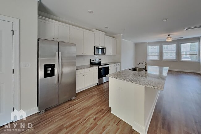 Building Photo - 6921 Woodland Stream Pl