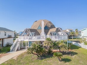 Building Photo - 22814 Verano Dr