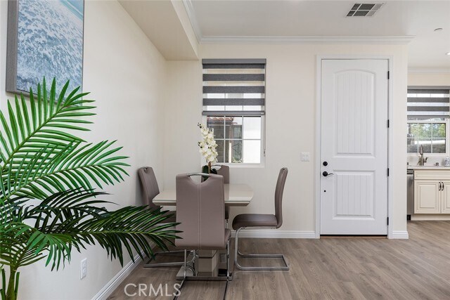 Foto del edificio - 89 N Grand Oaks Ave