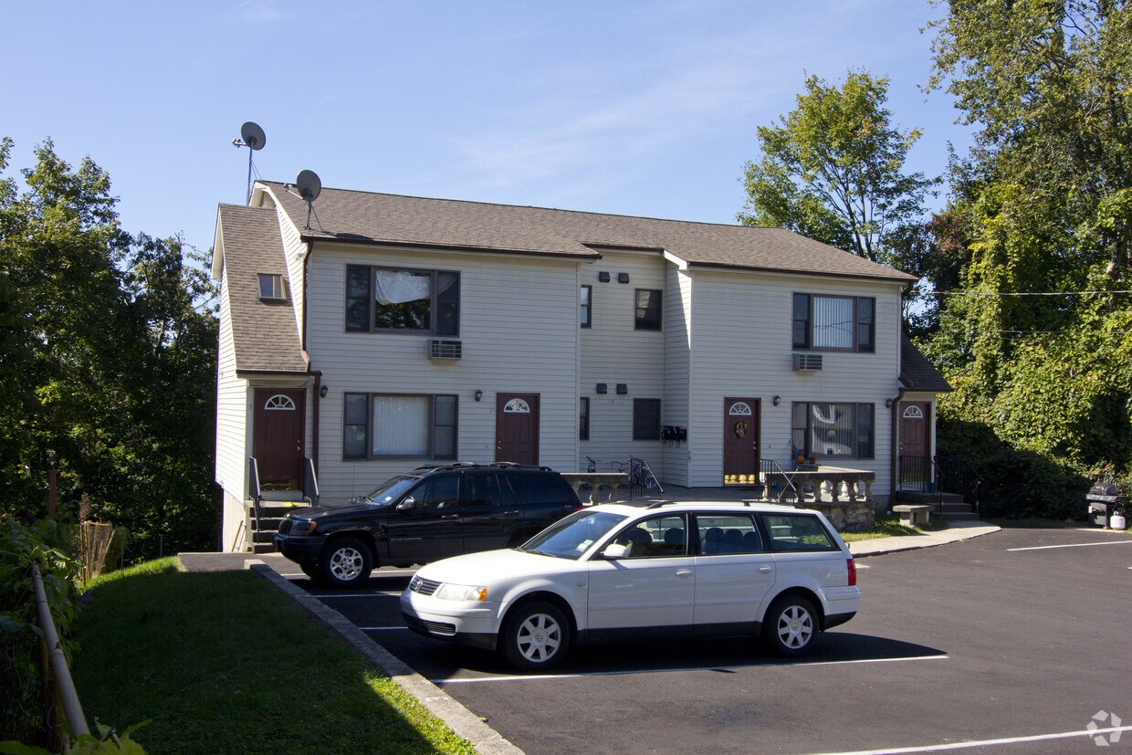 24 Fairfield Ave, Danbury, CT 06810 Apartments in Danbury, CT