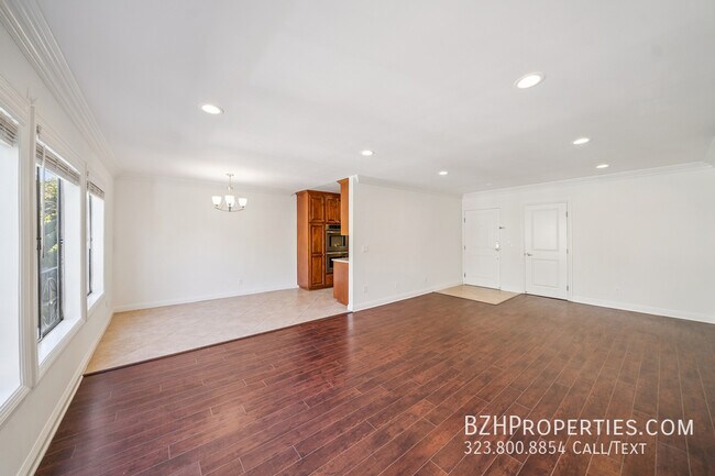 Foto del edificio - 136 N Swall Dr