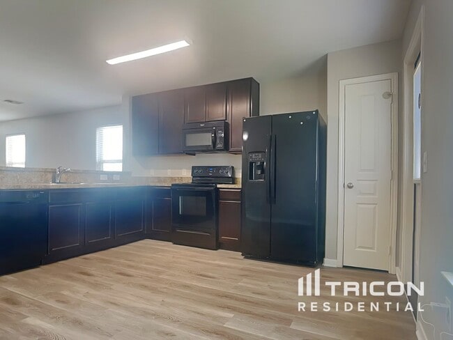 Building Photo - 9910 Waldens Pond Court