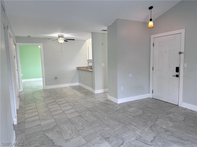 Foto del edificio - 3401 Winkler Ave