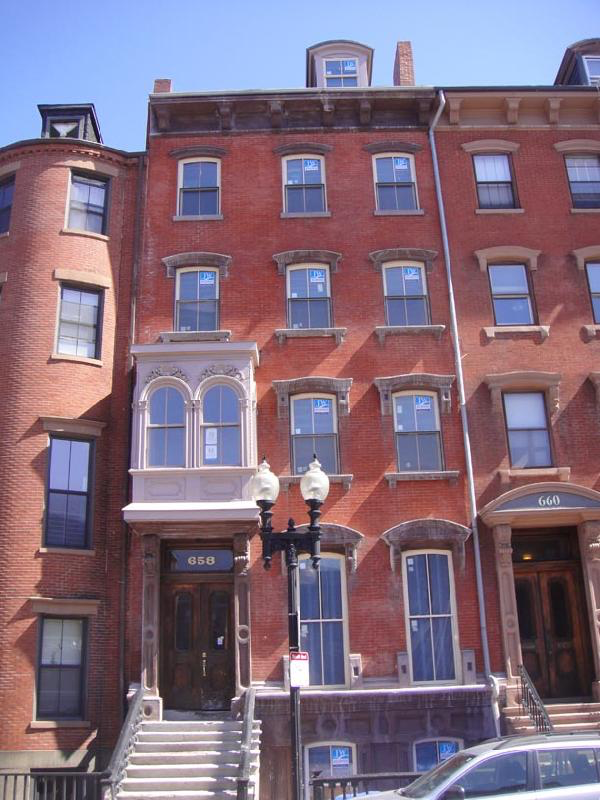 Foto del edificio - 608 Massachusetts Ave