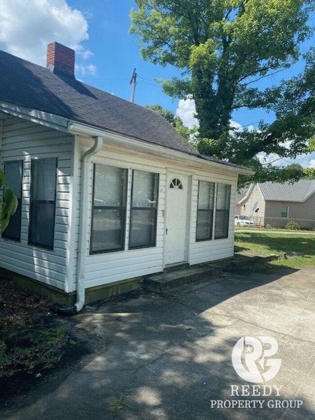 Building Photo - 1173 Marue Dr