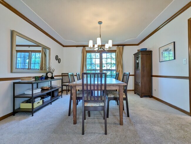 Building Photo - 3003 Bennett Dr
