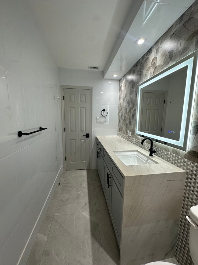 Photo - 3014 W Arch St House