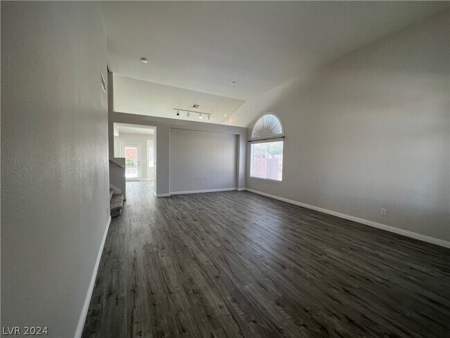 Foto del edificio - 1395 Winter Solstice Ave