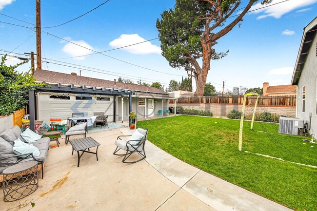 Building Photo - 1113 N Sparks St