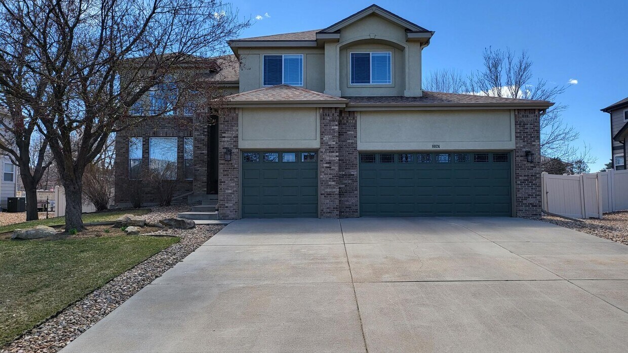Primary Photo - Wonderful home located in Broomfield with ...