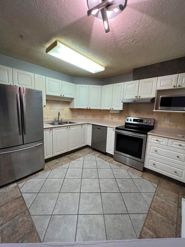 Photo du bâtiment - 5977 177B St