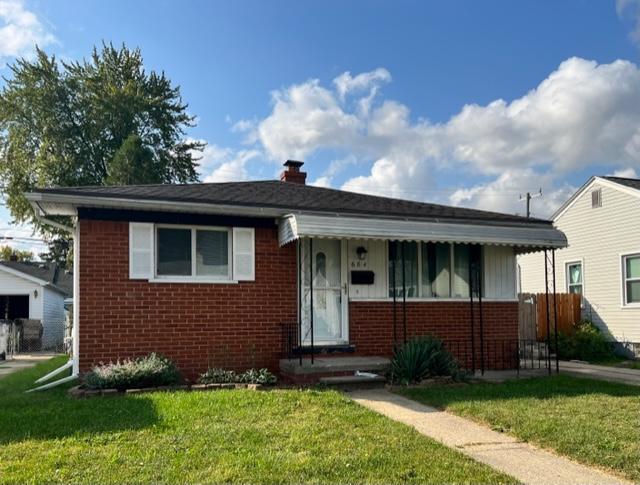 Front of house - 684 E Mapledale Ave