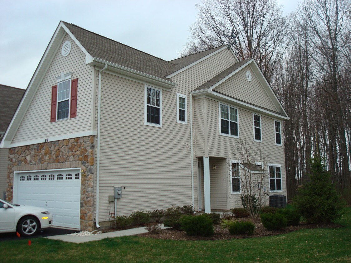 89 Haddon Ct, Pennington, NJ 08534 Townhome Rentals in Pennington NJ