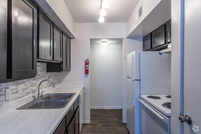 Regents Walk Brighton Oaks Apartments Houston Tx Apartments Com