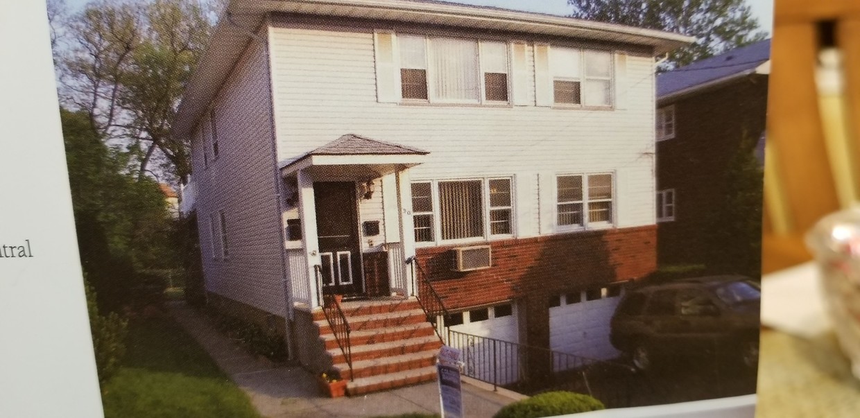 Primary Photo - 30 Pine St