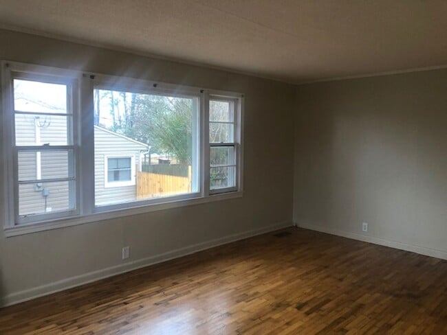 Building Photo - 603 Woodward Ave  Athens  TN  37303
