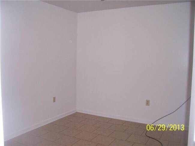 Foto del edificio - 406 Dubarry St