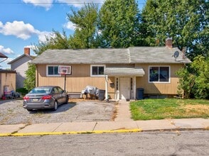 Building Photo - 474 Oregon Ave