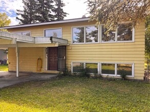 Building Photo - 3224 W 28th Ct