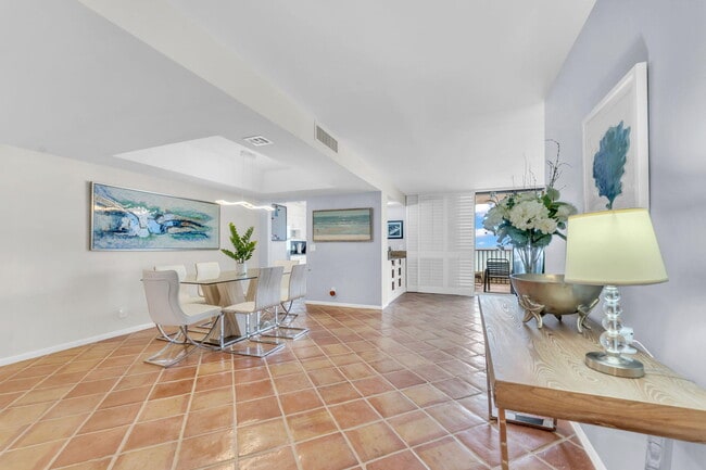 Foto del edificio - 3610 S Ocean Blvd