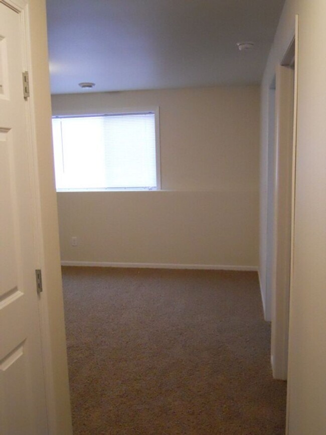Foto del edificio - 3 Bed 3 Bath Twin Home