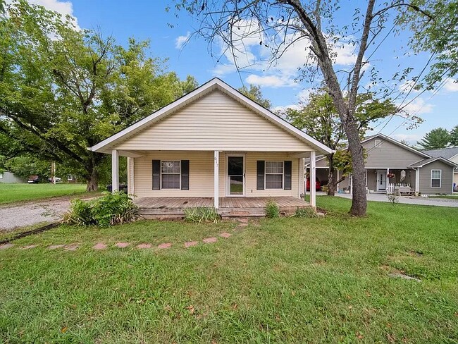 Foto del edificio - 617 Glenoaks Dr