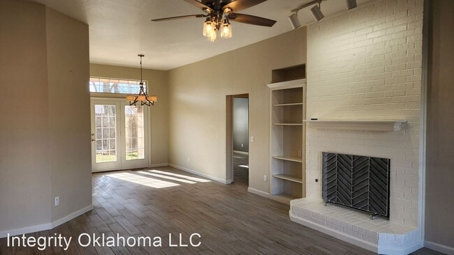 Foto del edificio - 3 br, 2 bath House - 1200 Charlton Rd.