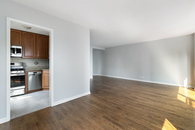Foto del edificio - 5858 N Sheridan Rd
