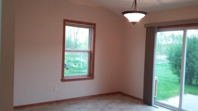 Dining Area - 2306 Oliver Lane