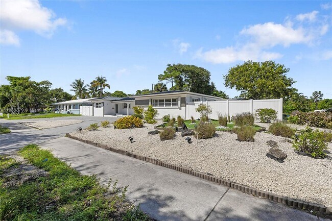 Foto del edificio - 1221 SE 10th St