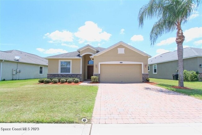 Building Photo - 5834 Trieda Dr