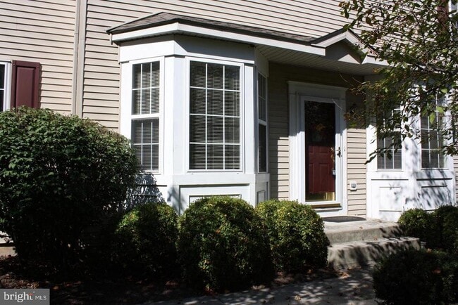 Building Photo - 183 Mountain View Dr