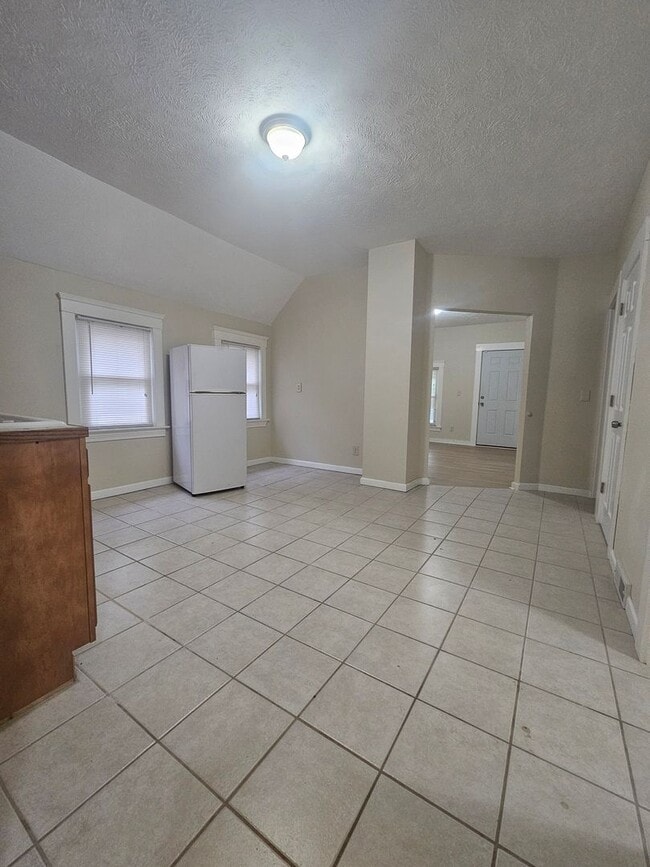 Building Photo - 3643 W 47th St