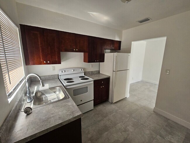 Photo - 1545 NW 8th Ave Apartment