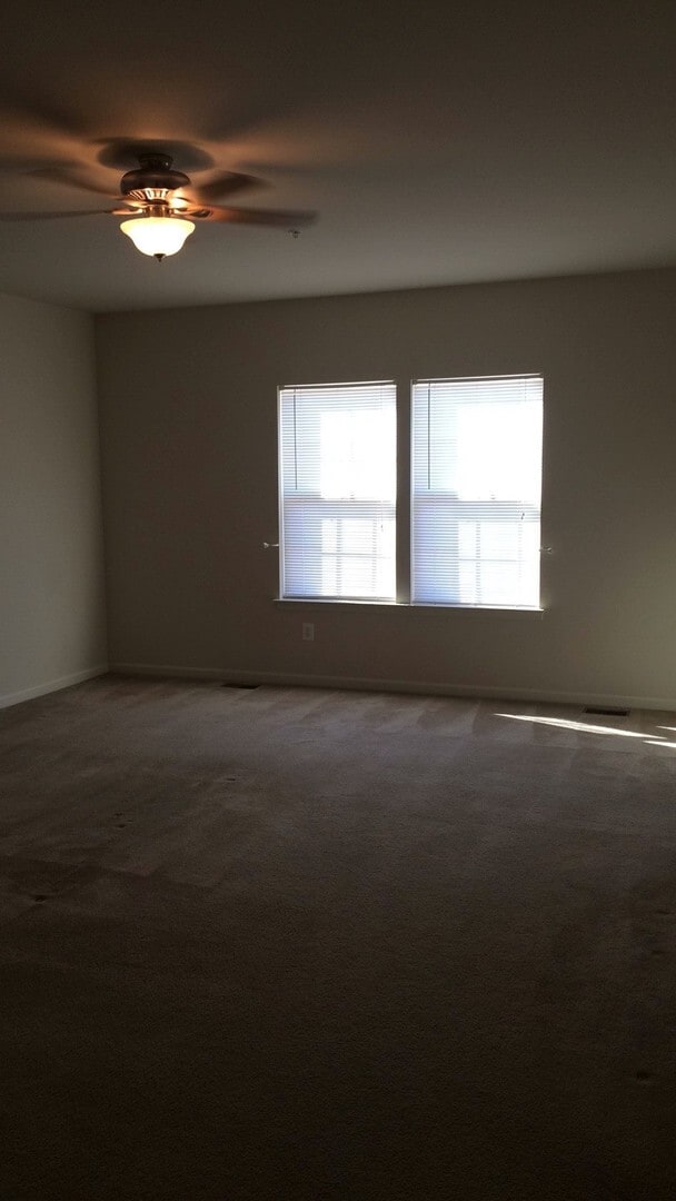 Foto del edificio - Great Townhouse in Wildewood in California MD