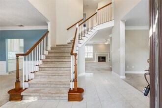 Building Photo - 12422 Hammersmith Dr