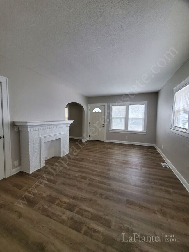 Building Photo - Spacious West Toledo Home for Rent