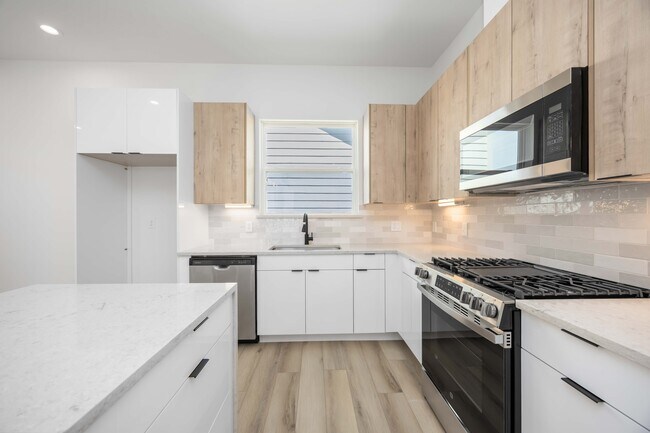 Foto del edificio - 6735 Peerless St