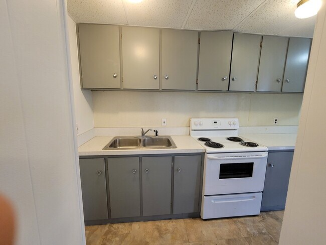 Building Photo - 5701 Woodward St