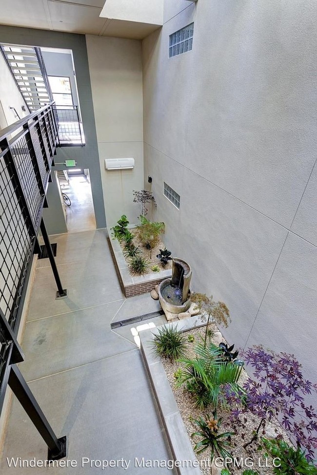 Foto del edificio - 3000 S Bown Way