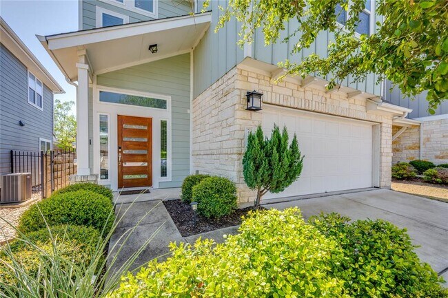 Foto del edificio - 7313 Oberon St