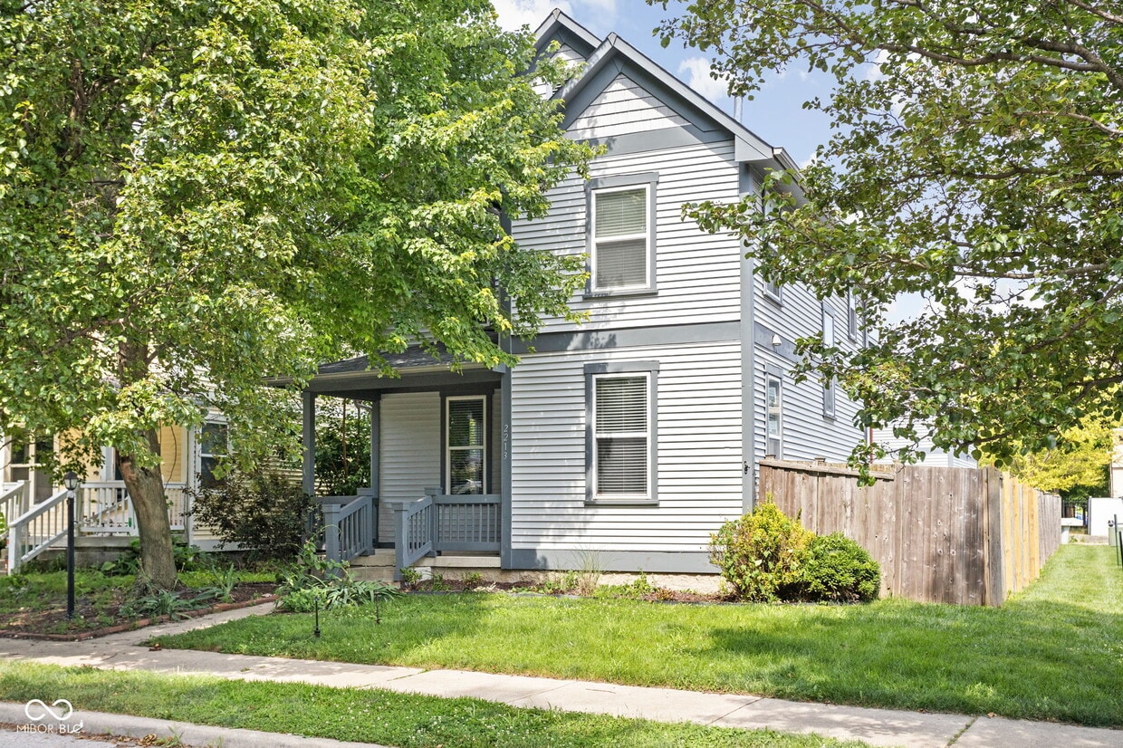 Primary Photo - 2213 N Talbott St