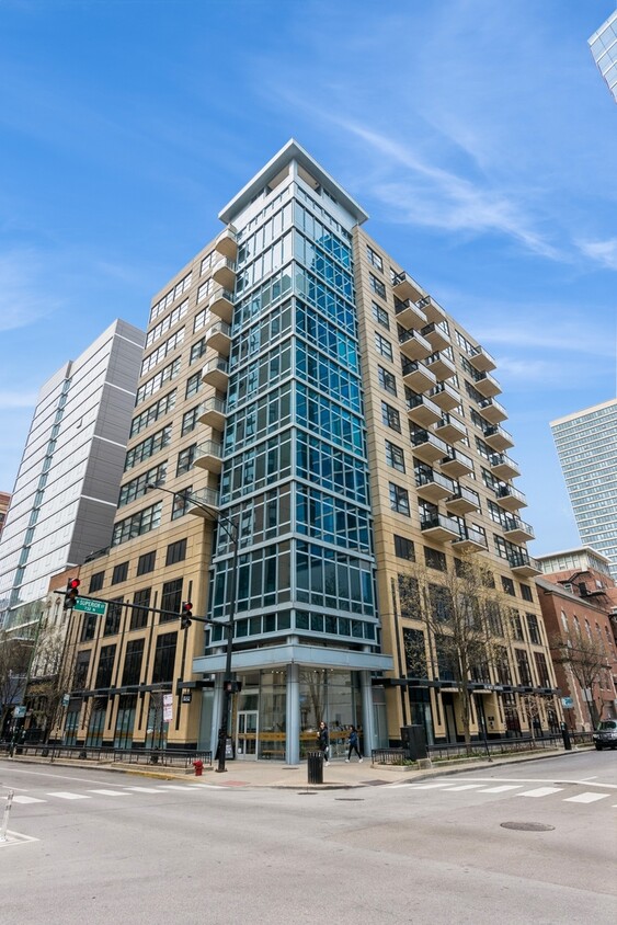 Foto principal - 101 W Superior St