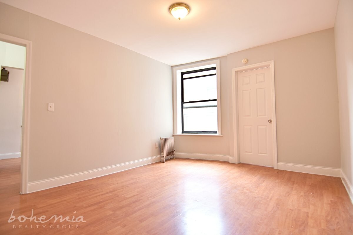Primary Photo - 515 W 171st St