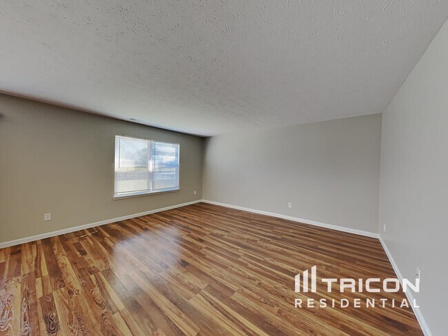 Building Photo - 7333 Graymont Dr