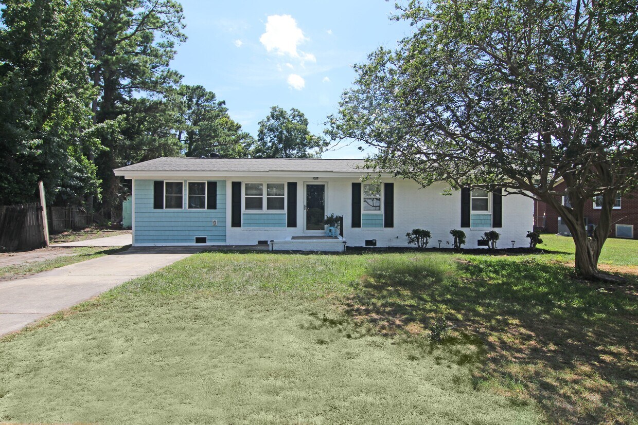 Primary Photo - 204 Station Rd