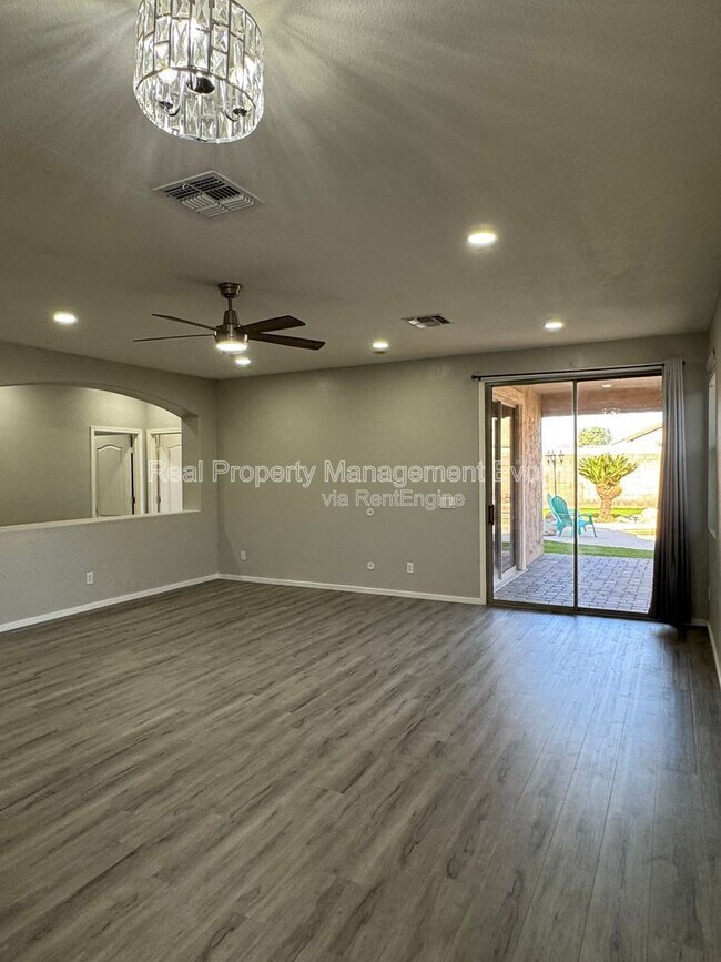 Foto del edificio - 5814 W Alice Ave