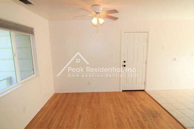 Foto del edificio - Charming 3 bd/ 1.5 ba  Orangevale Home Wit...