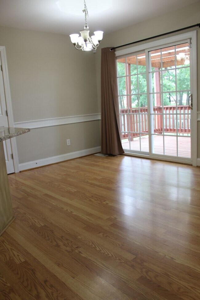 Foto del edificio - 500 Johnson Branch Rd